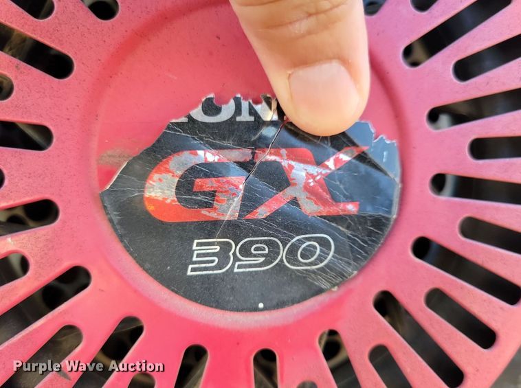 image for item DN4144 2013 Equip Inc Optimax 825  seal coating trailer