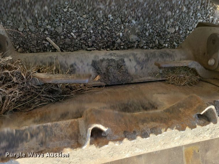 image for item DN4150 2004 Caterpillar 236B  skid steer loader