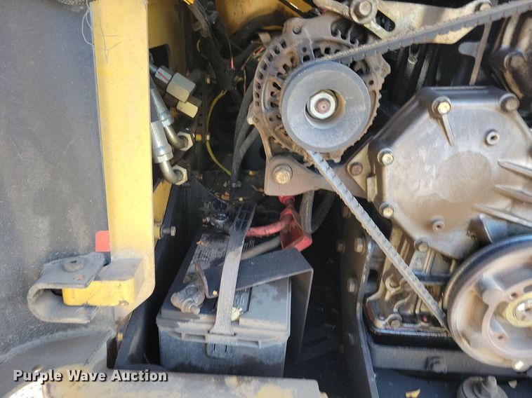 image for item DN4150 2004 Caterpillar 236B  skid steer loader