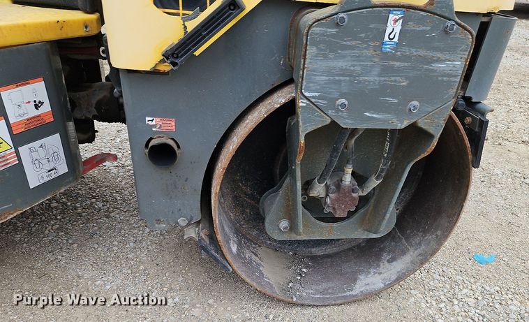 image for item DP2498 Wacker Neuson RD12  double drum vibratory roller