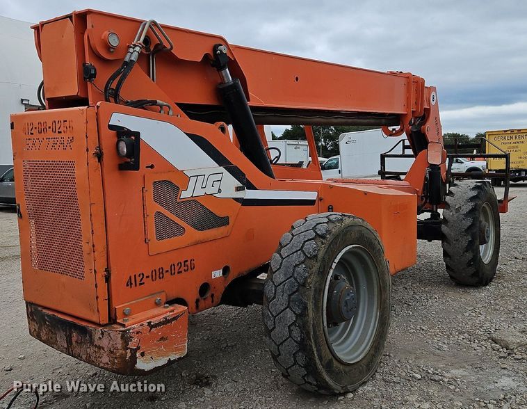 image for item DP2508 2013 JLG 8042  telehandler