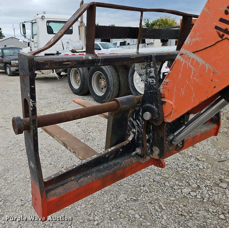 image for item DP2508 2013 JLG 8042  telehandler
