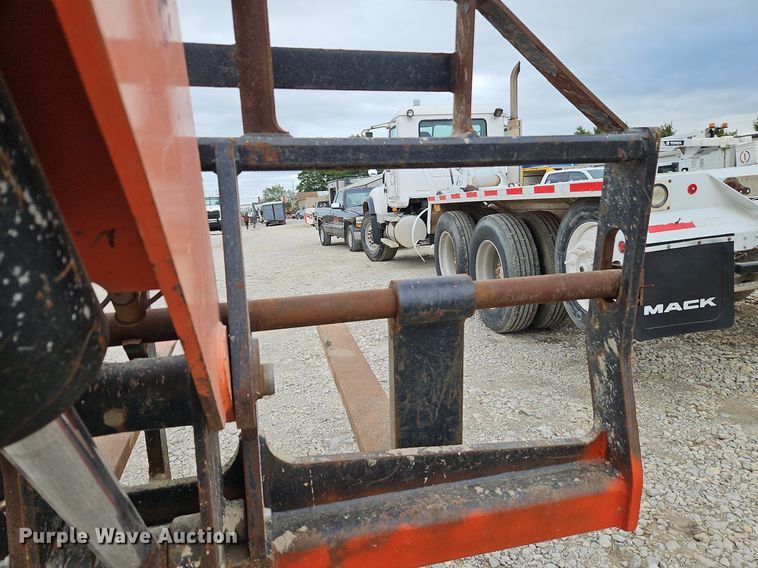 image for item DP2508 2013 JLG 8042  telehandler