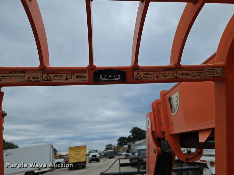 image for item DP2508 2013 JLG 8042  telehandler