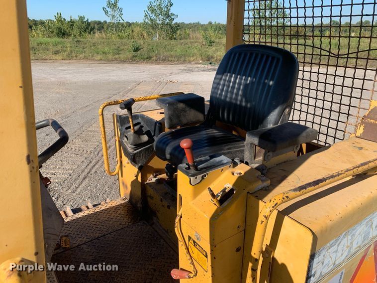 image for item DP8680 1995 John Deere 550G LGP Series IV  dozer