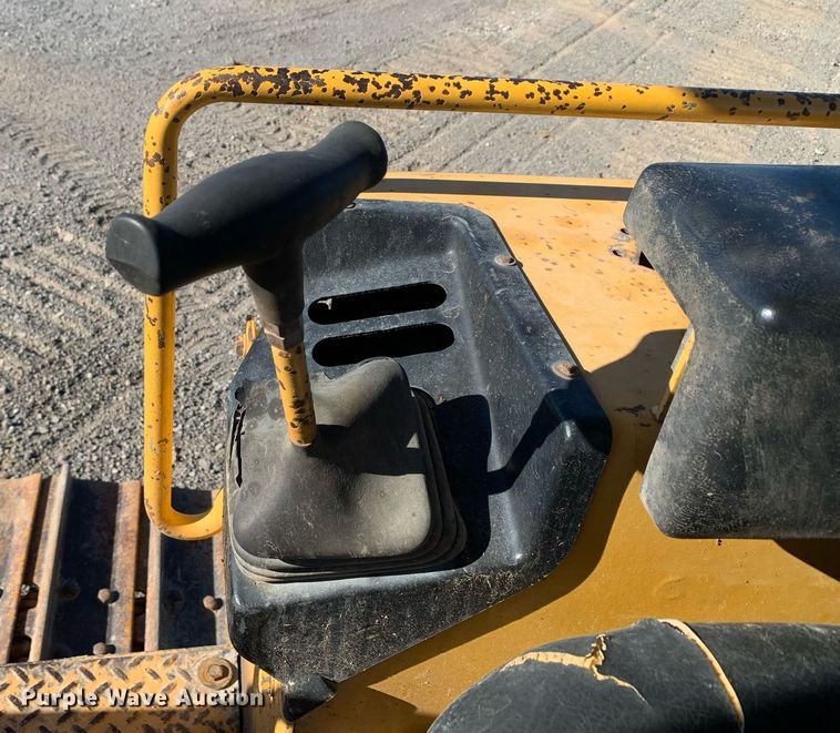 image for item DP8680 1995 John Deere 550G LGP Series IV  dozer