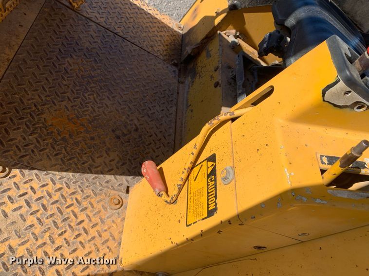 image for item DP8680 1995 John Deere 550G LGP Series IV  dozer