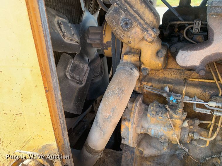 image for item DP8680 1995 John Deere 550G LGP Series IV  dozer