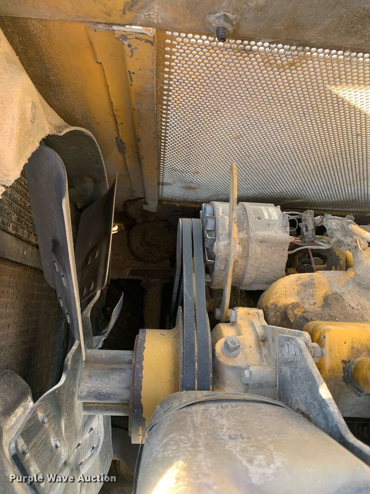 image for item DP8680 1995 John Deere 550G LGP Series IV  dozer