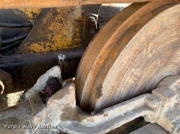 image for item DP8680 1995 John Deere 550G LGP Series IV  dozer