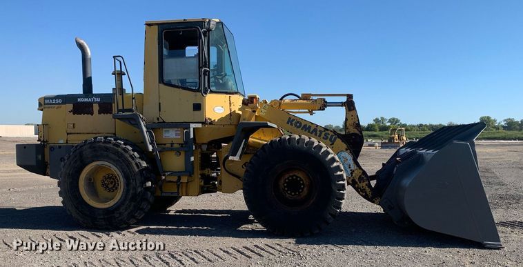 image for item DP8681 2002 Komatsu WA250-3MC  wheel loader
