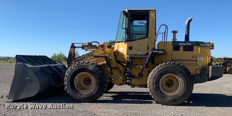 image for item DP8681 2002 Komatsu WA250-3MC  wheel loader