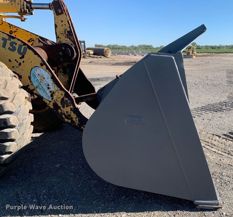 image for item DP8681 2002 Komatsu WA250-3MC  wheel loader