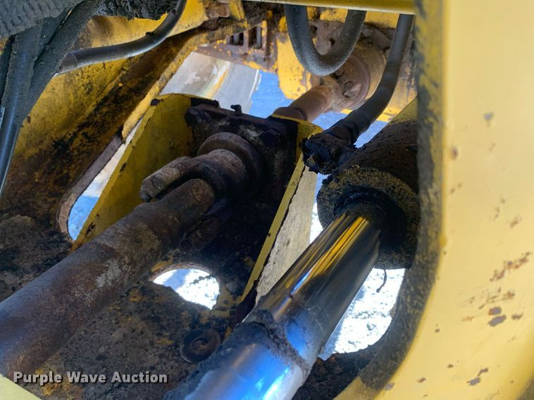 image for item DP8681 2002 Komatsu WA250-3MC  wheel loader