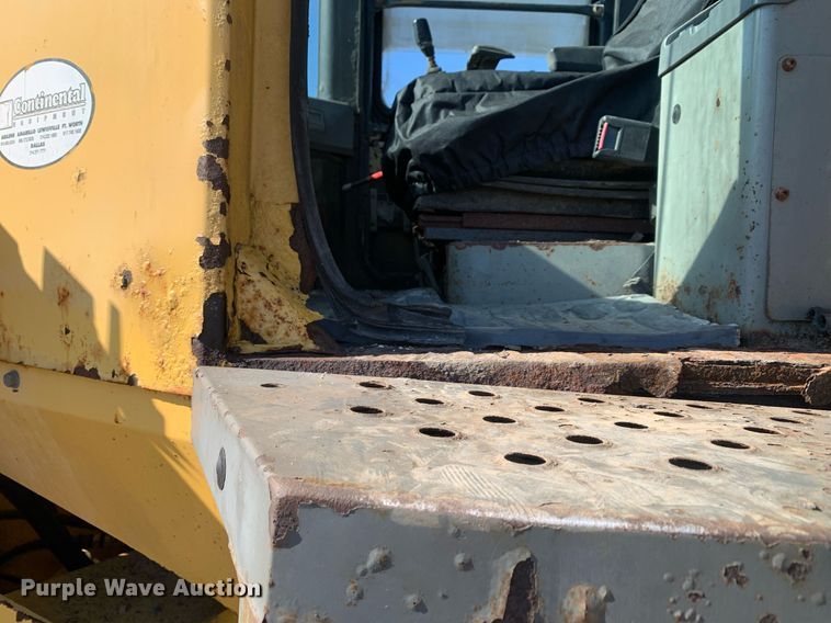 image for item DP8681 2002 Komatsu WA250-3MC  wheel loader
