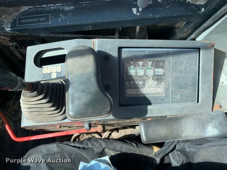 image for item DP8681 2002 Komatsu WA250-3MC  wheel loader