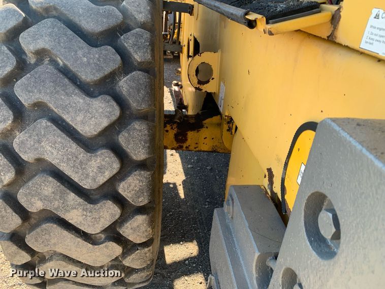 image for item DP8681 2002 Komatsu WA250-3MC  wheel loader