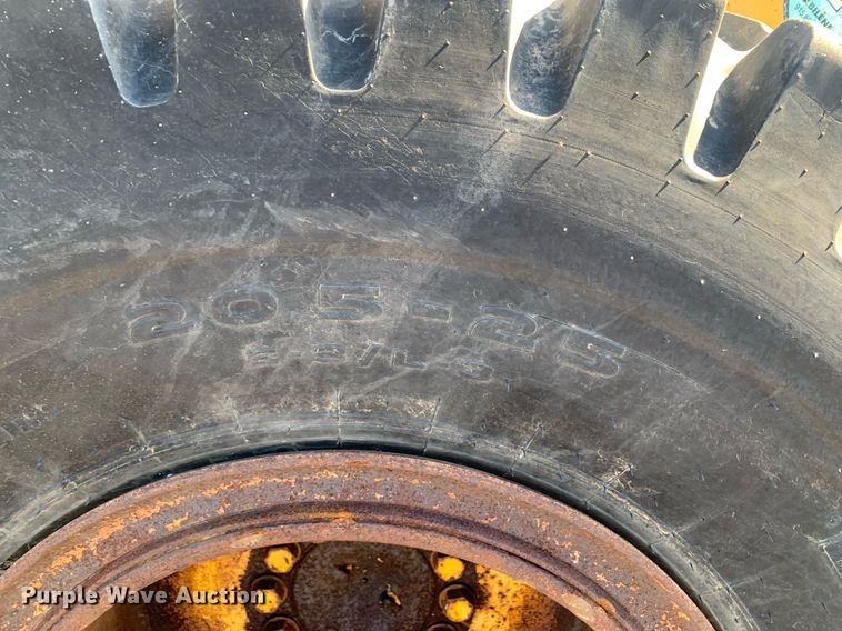 image for item DP8681 2002 Komatsu WA250-3MC  wheel loader