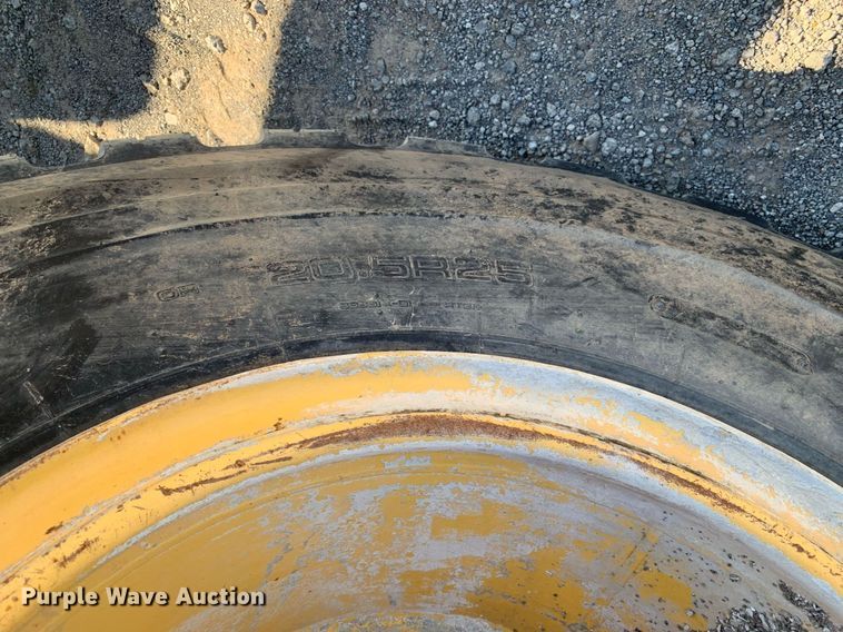 image for item DP8681 2002 Komatsu WA250-3MC  wheel loader