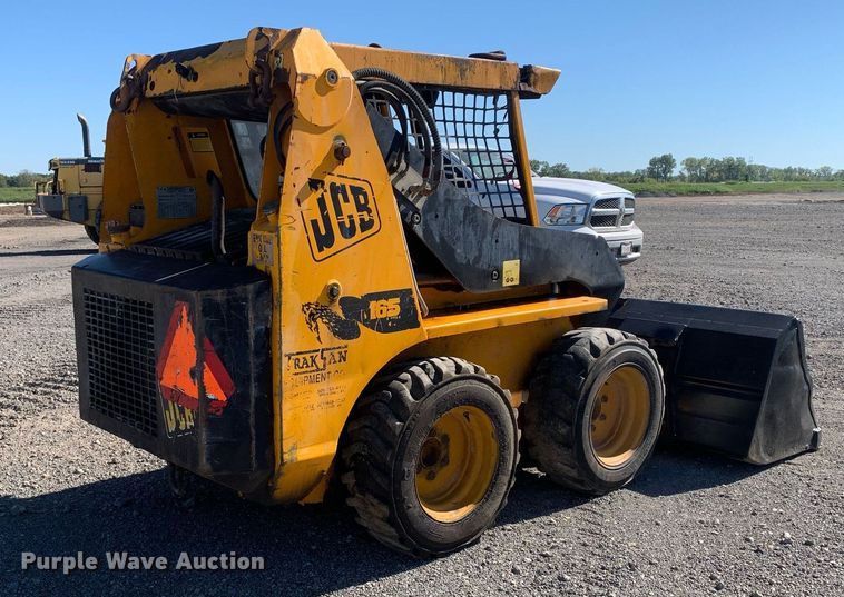image for item DP8682 1999 JCB 165  skid steer loader