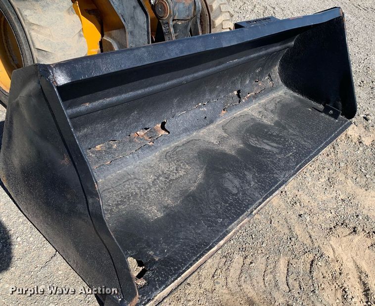 image for item DP8682 1999 JCB 165  skid steer loader