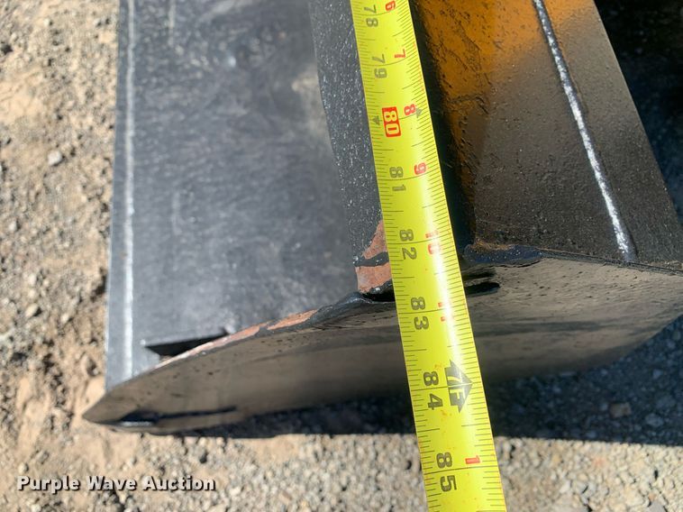 image for item DP8682 1999 JCB 165  skid steer loader