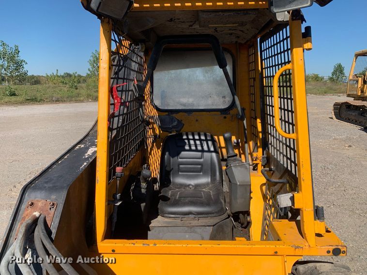 image for item DP8682 1999 JCB 165  skid steer loader