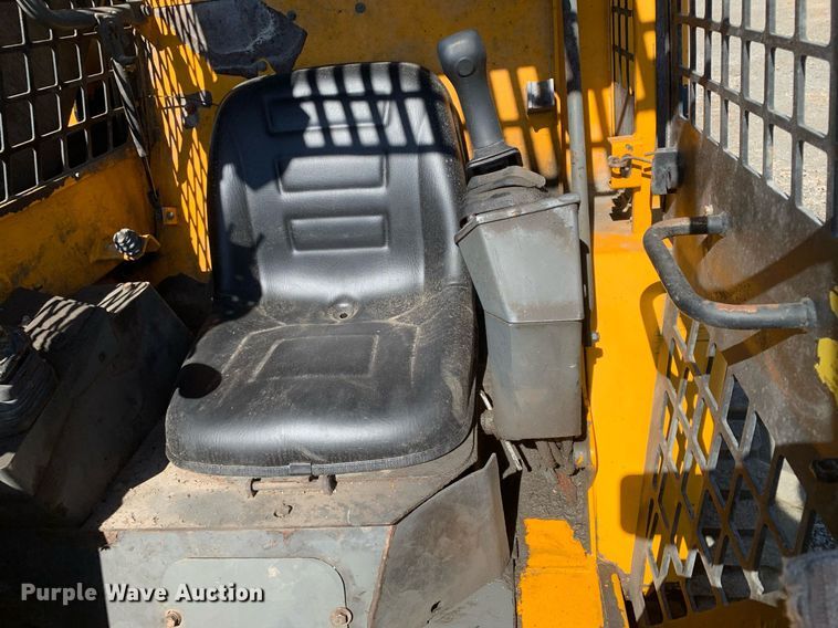 image for item DP8682 1999 JCB 165  skid steer loader