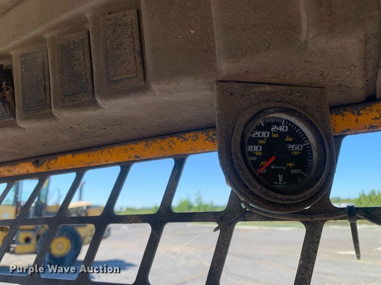 image for item DP8682 1999 JCB 165  skid steer loader