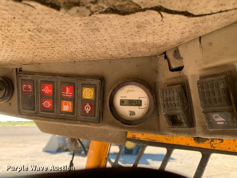 image for item DP8682 1999 JCB 165  skid steer loader