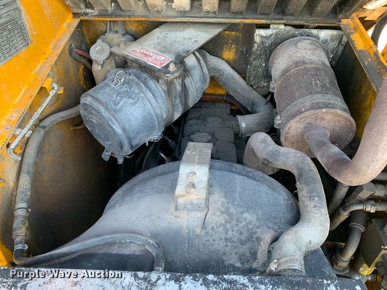 image for item DP8682 1999 JCB 165  skid steer loader