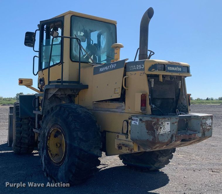 image for item DP8683 2002 Komatsu WA250-3MC  wheel loader