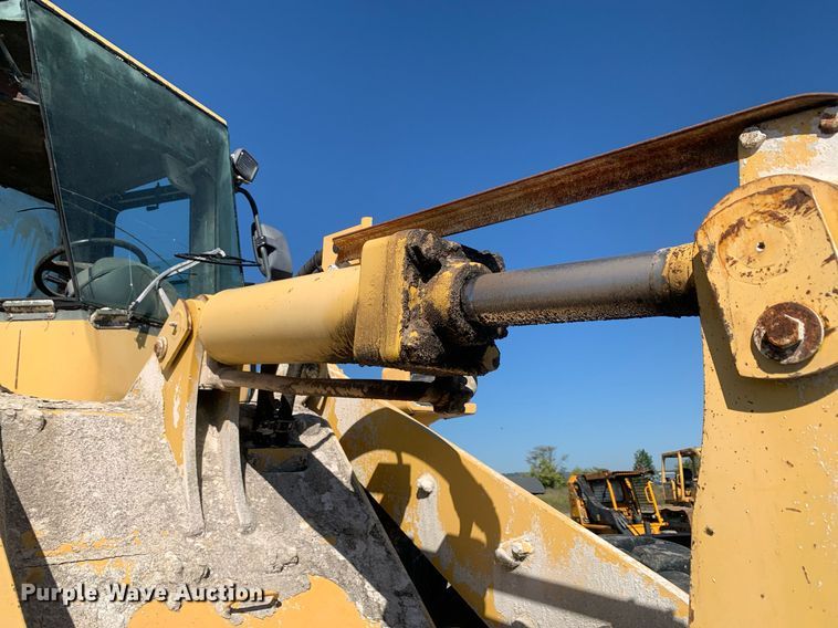 image for item DP8683 2002 Komatsu WA250-3MC  wheel loader