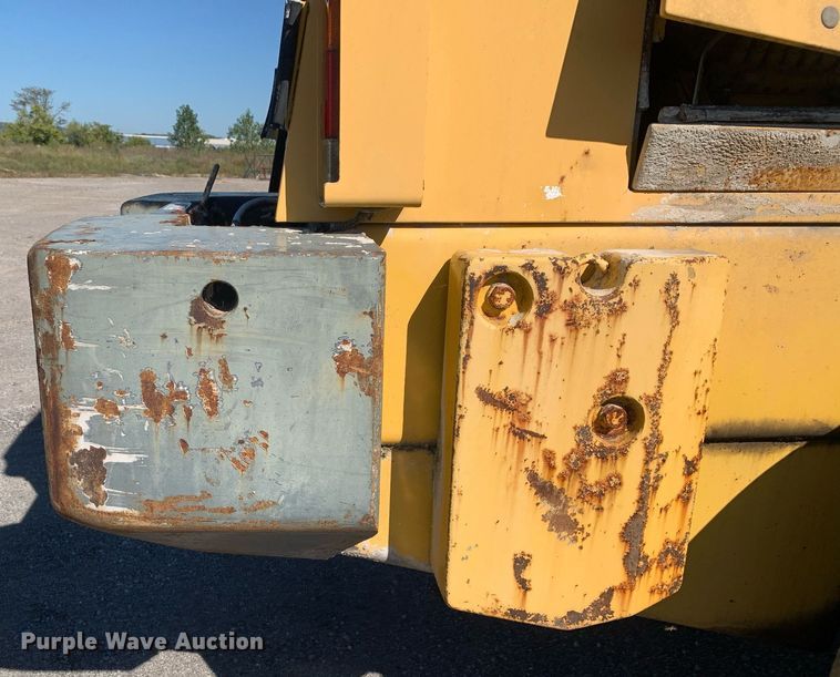 image for item DP8683 2002 Komatsu WA250-3MC  wheel loader