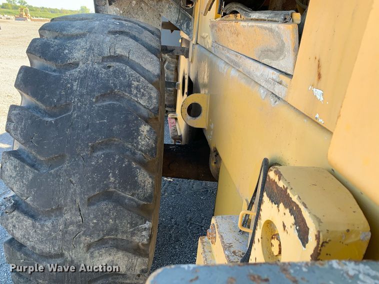 image for item DP8683 2002 Komatsu WA250-3MC  wheel loader
