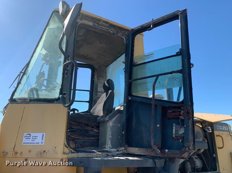 image for item DP8683 2002 Komatsu WA250-3MC  wheel loader