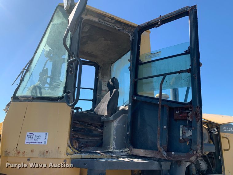 image for item DP8683 2002 Komatsu WA250-3MC  wheel loader