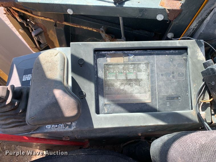 image for item DP8683 2002 Komatsu WA250-3MC  wheel loader