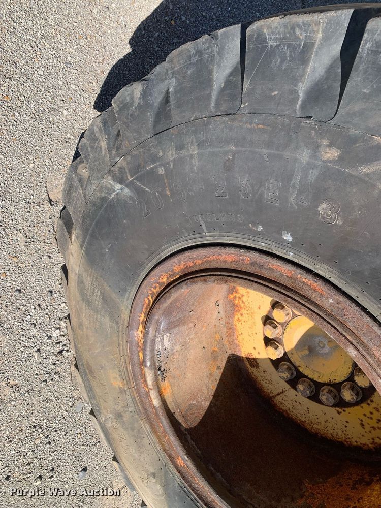 image for item DP8683 2002 Komatsu WA250-3MC  wheel loader