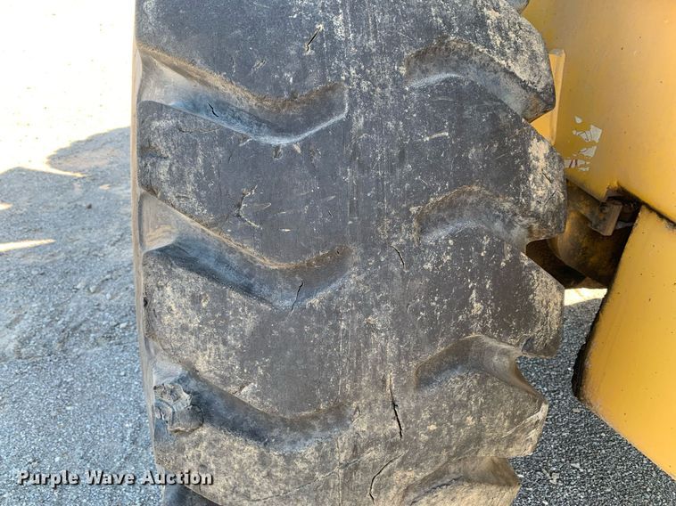 image for item DP8683 2002 Komatsu WA250-3MC  wheel loader