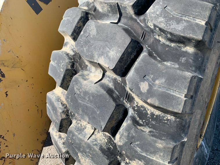 image for item DP8683 2002 Komatsu WA250-3MC  wheel loader