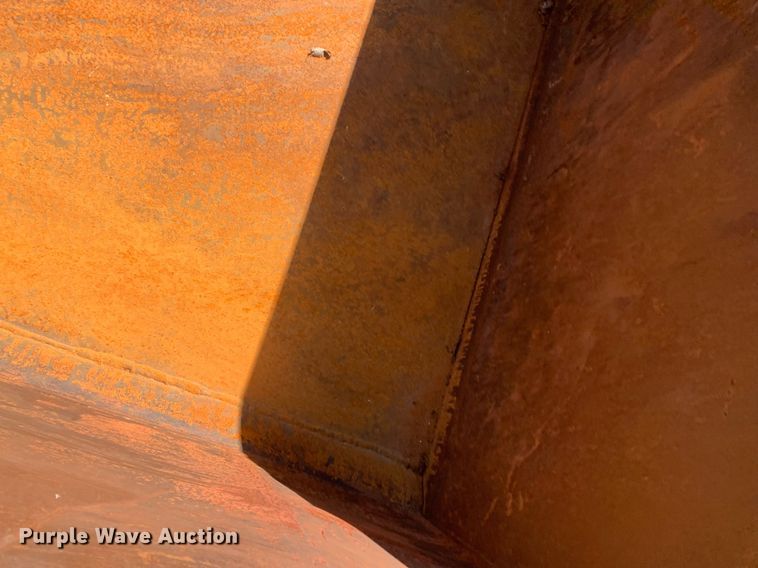 image for item DP8685 2005 Hilbilt 26-26HDMT  end dump trailer