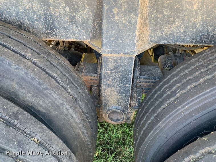 image for item DP8685 2005 Hilbilt 26-26HDMT  end dump trailer