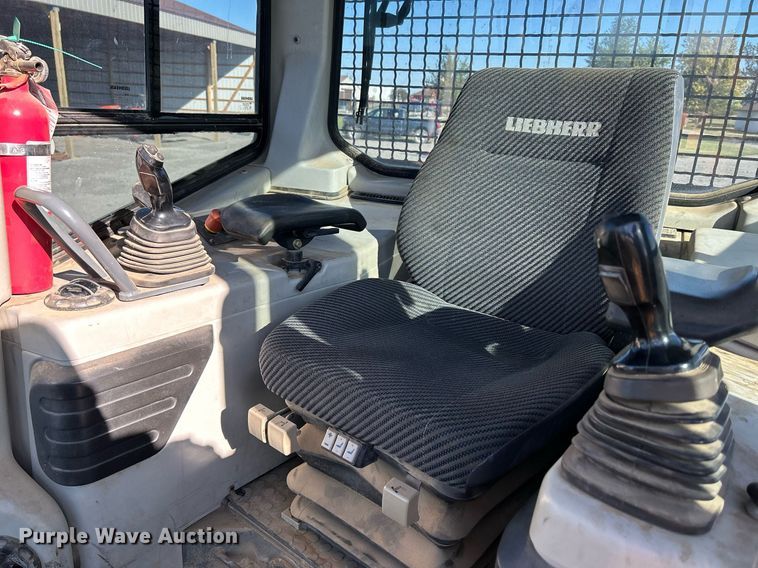 image for item DQ0962 2010 Liebherr  PR734 LGP dozer