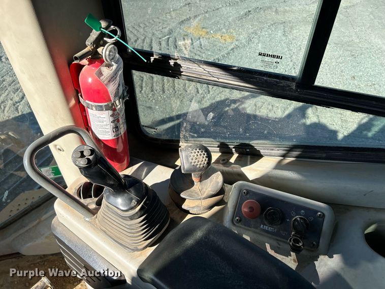 image for item DQ0962 2010 Liebherr  PR734 LGP dozer