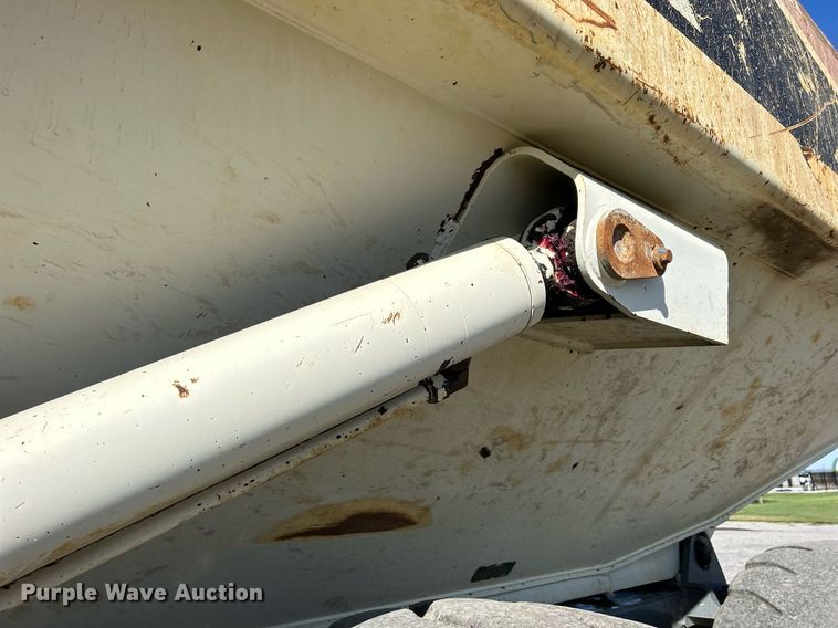 image for item DQ0963 2005 Terex TA30  haul truck