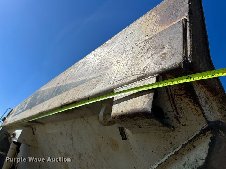 image for item DQ0963 2005 Terex TA30  haul truck