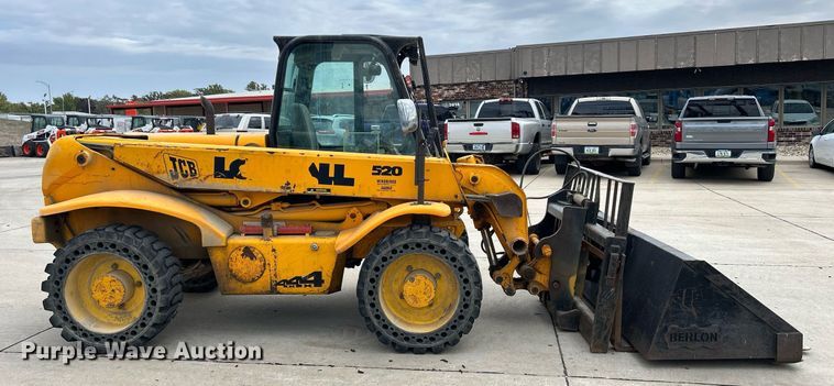 image for item DQ0968 1998 JCB 520  telehandler