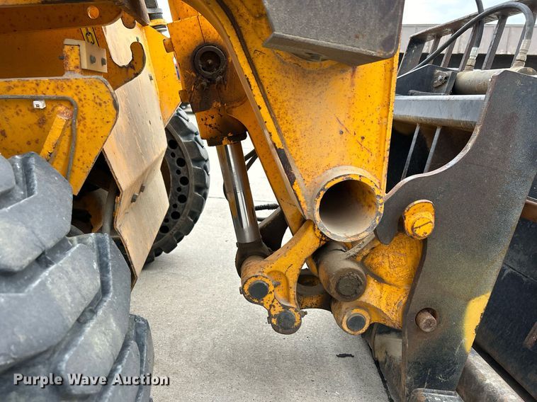 image for item DQ0968 1998 JCB 520  telehandler