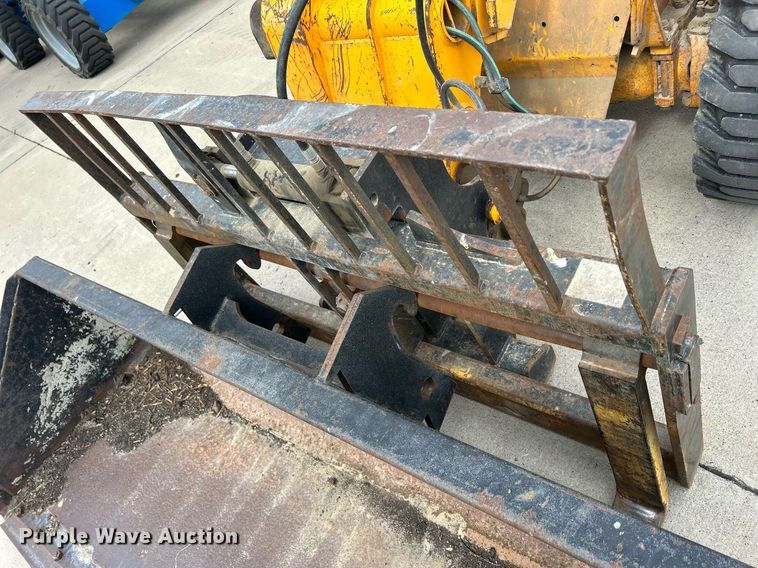 image for item DQ0968 1998 JCB 520  telehandler